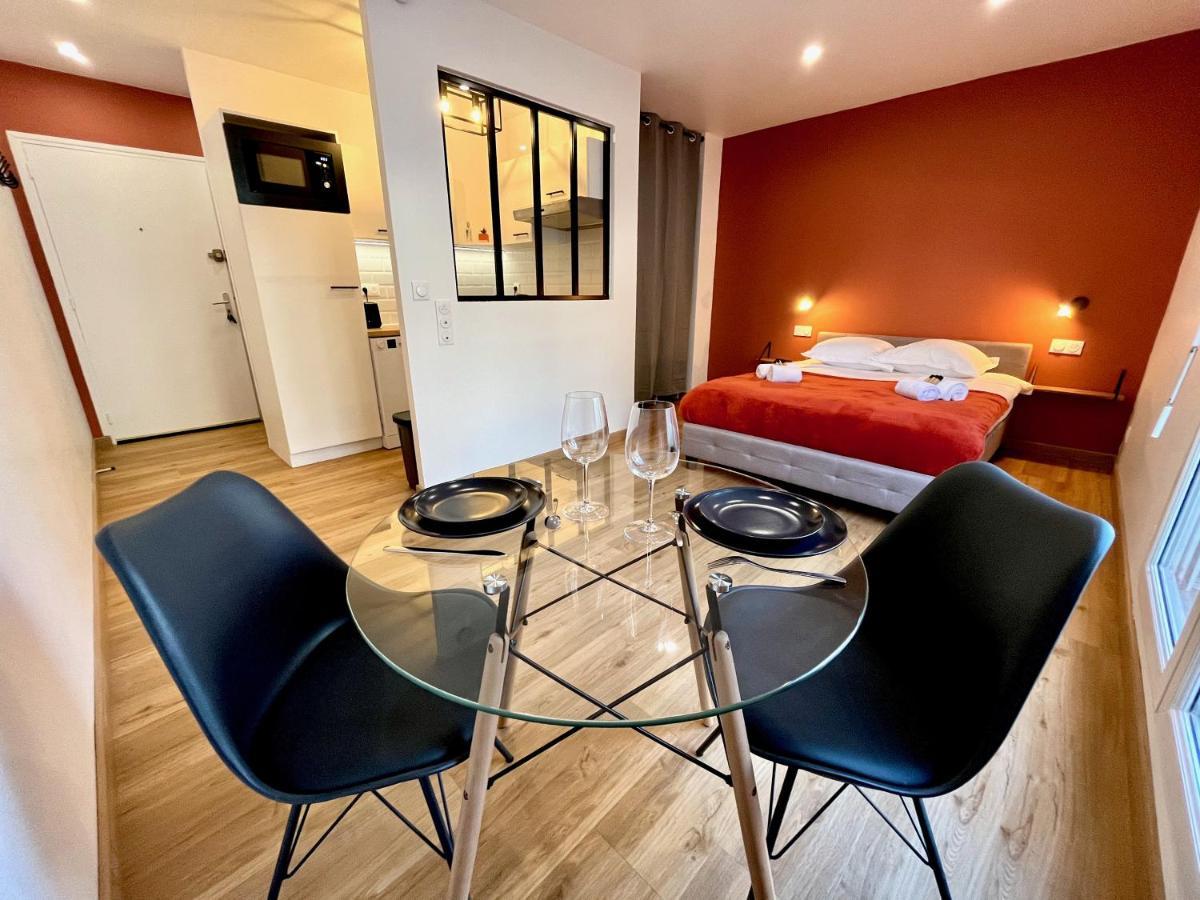 Studio Avec Grande Terrasse Et Parking Privatifs ก็อง ภายนอก รูปภาพ
