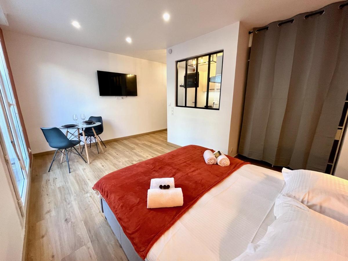 Studio Avec Grande Terrasse Et Parking Privatifs ก็อง ภายนอก รูปภาพ